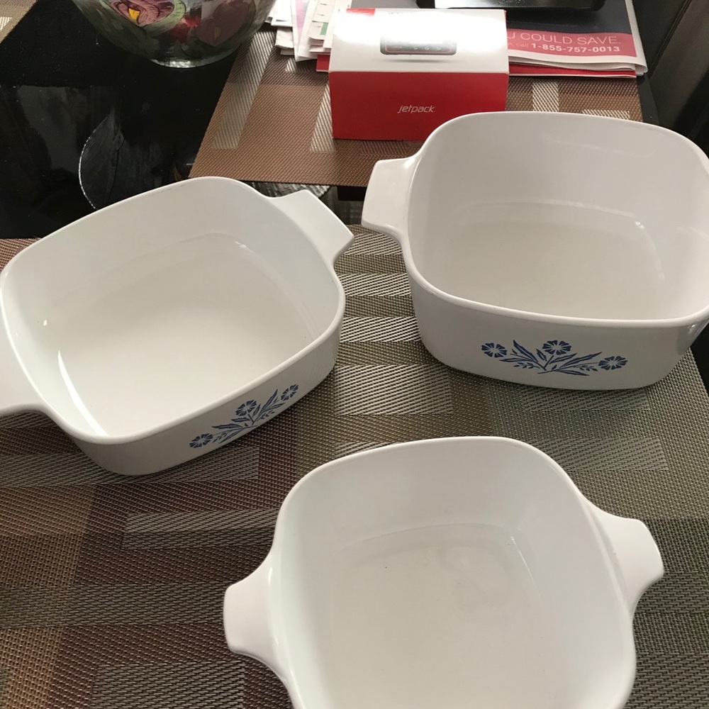 Corning ware. Three piece set 22 ounce and up